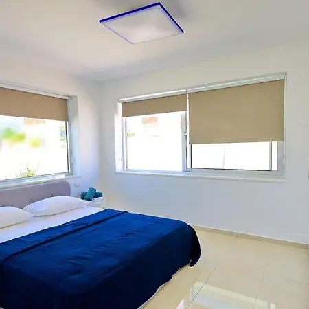 Toscano Vilă Paphos